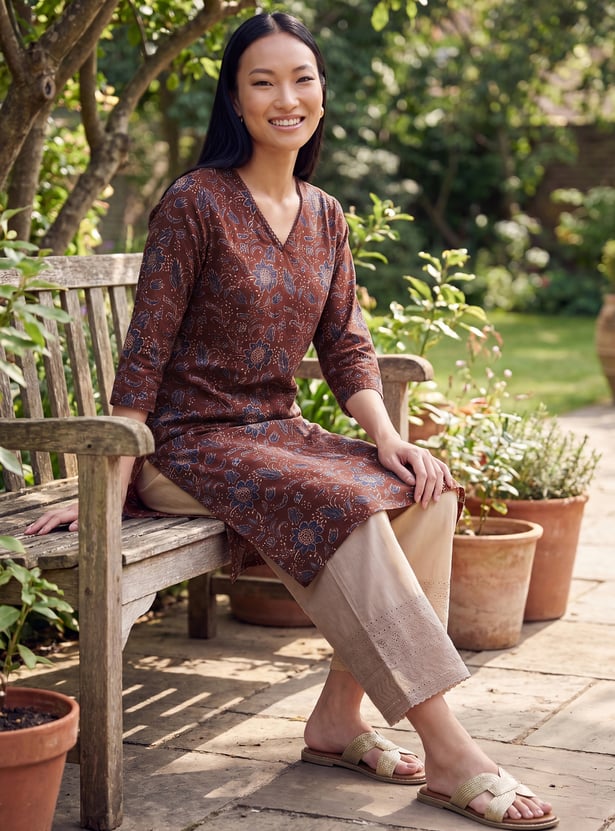 Women Floral Print Straight Kurta