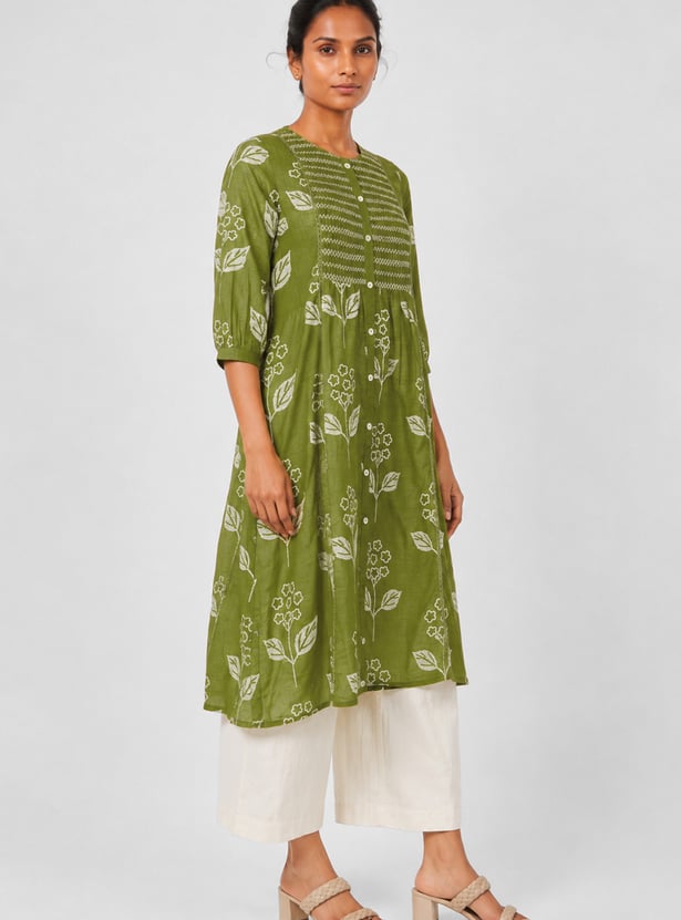 Women Embroidered Straight Kurta