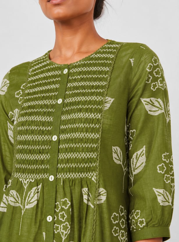 Women Embroidered Straight Kurta